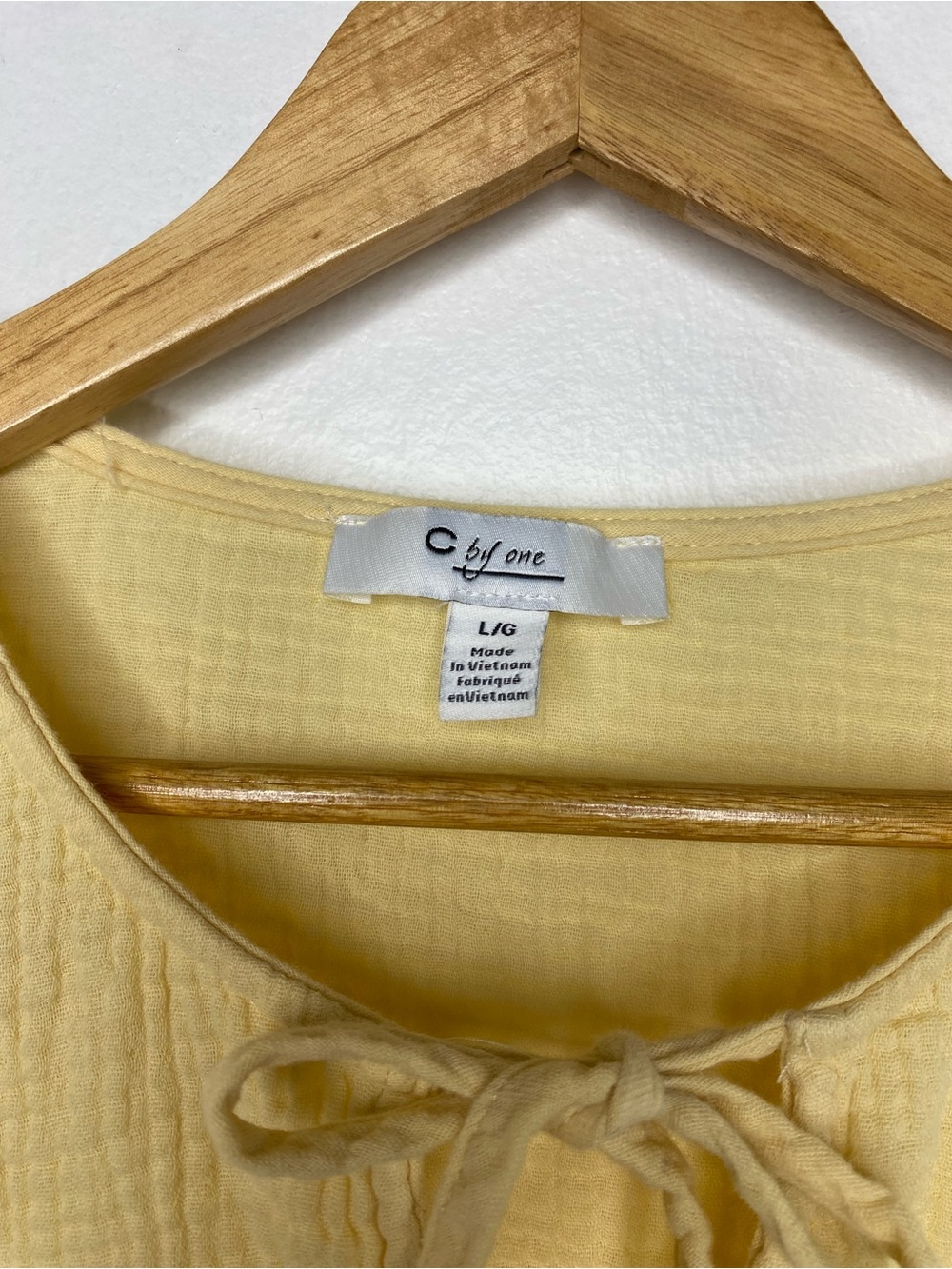 Gauzy Top with front ties Size L pastel yellow Airy Tropical Travel - Picture 6 of 7